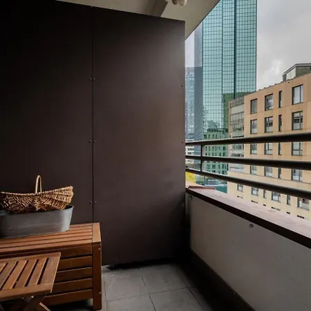 Caramel Premium Center *