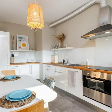 Caramel Premium Center *