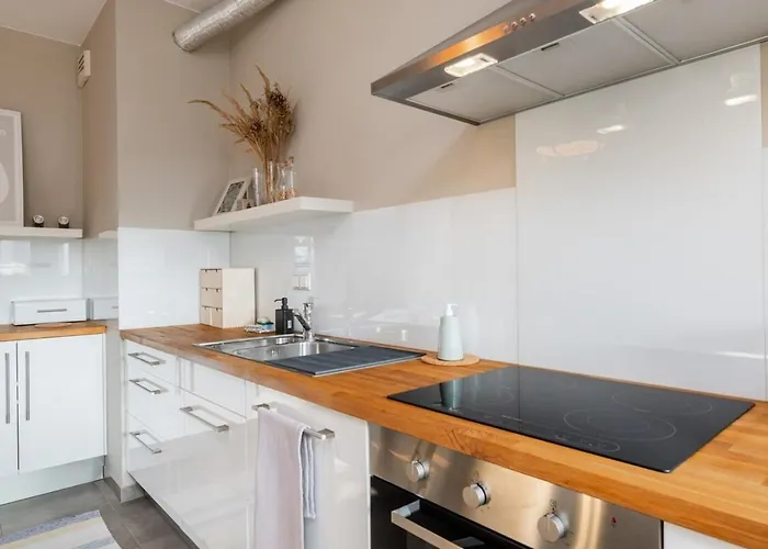 Caramel Premium Center * وارسو